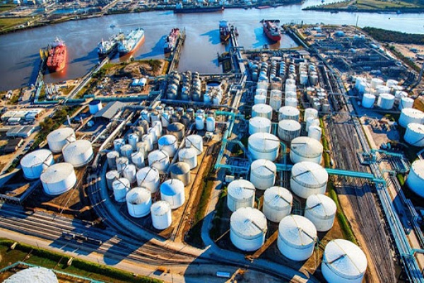 Giá xăng dầu hôm nay 13/4: Tiếp tục phăm phăm đi lên