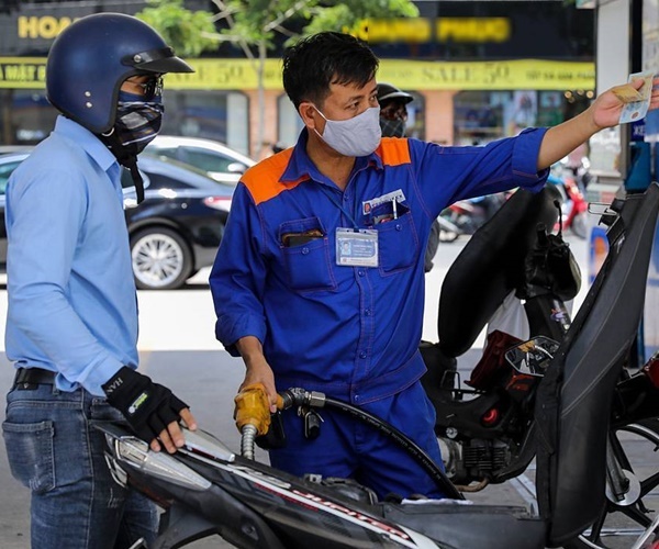 Giá xăng có thể giảm thêm 3.000 đồng/lít vào ngày 21/7 tới