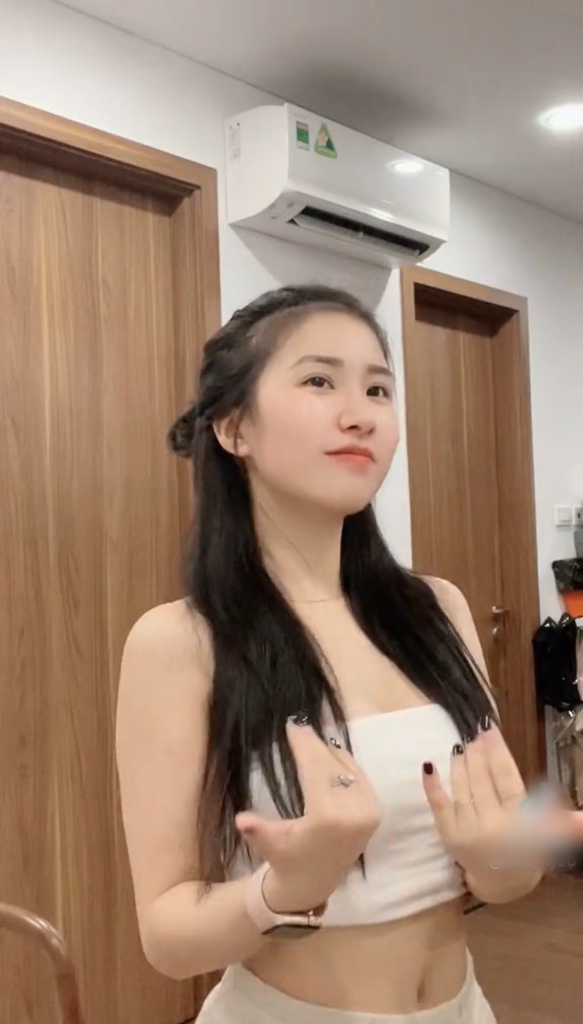 Lo quá khứ của hotgirl