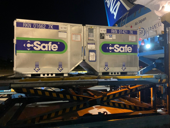 400.000 liều vắc xin Nhật Bản tặng tiếp tục hạ cánh TP.HCM lúc rạng sáng