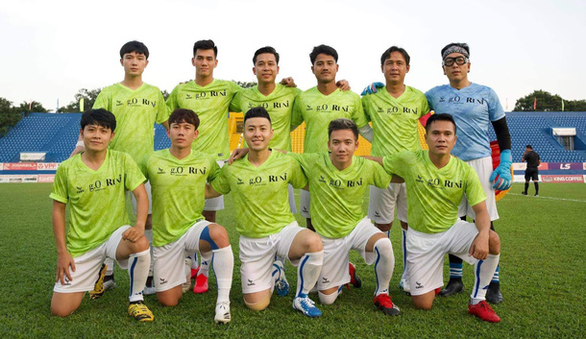 Tiến Luật, Hồ Việt Trung, Khánh Vân... ăn mừng Việt Nam chiến thắng 4-0 2