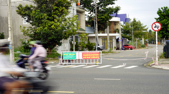 Bà Rịa - Vũng Tàu bỏ kiểm soát giấy xét nghiệm, được tắm biển, cắt tóc, đánh golf - Ảnh 3. Bà Rịa - Vũng Tàu bỏ kiểm soát giấy xét nghiệm, được tắm biển, cắt tóc, đánh golf - Ảnh 3.