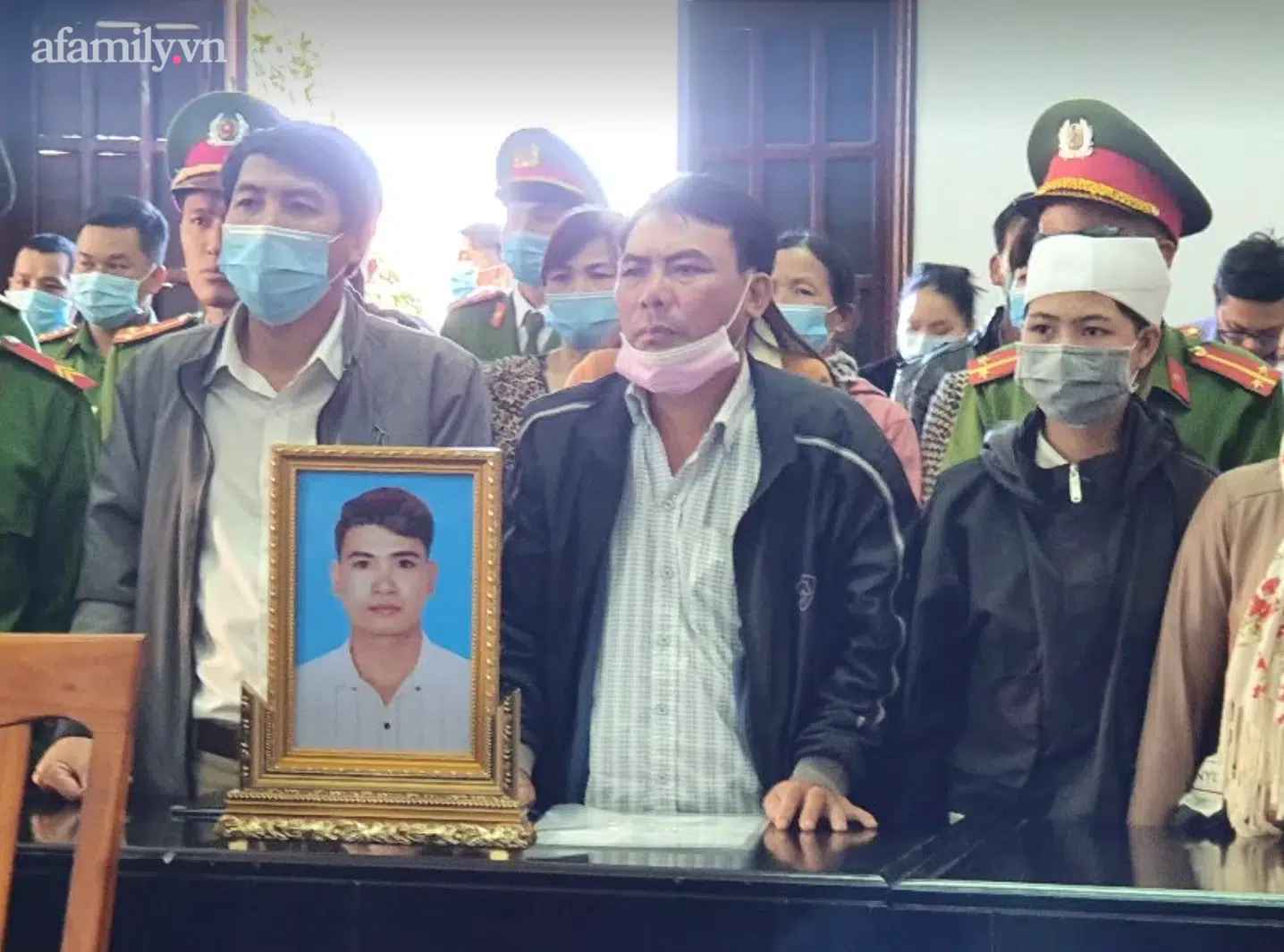 Tử hình nguyên bí thư xã giết em họ, đốt xác phi tang ở Đắk Nông