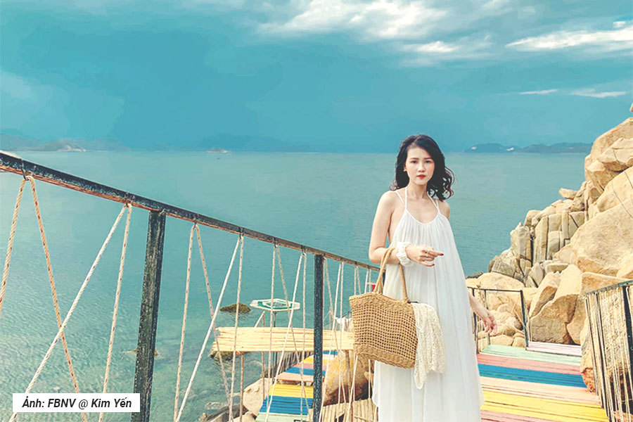  Trên đảo có rất nhiều bãi biển đẹp khiến ai đến đây cũng say mê. (Ảnh: FB Kim Yến)