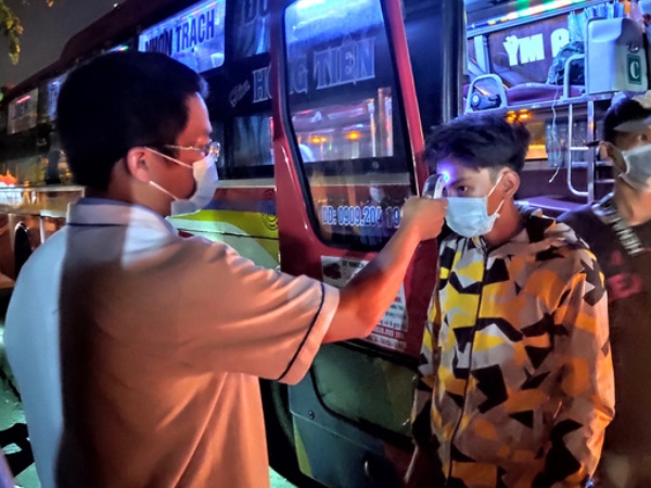 Từ 0h ngày 5-6, người từ TP.HCM về Đồng Nai phải cách ly 21 ngày, tự trả phí