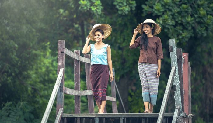 Cao quý chân chính không phải vượt qua người khác, mà là chiến thắng chính mình..2