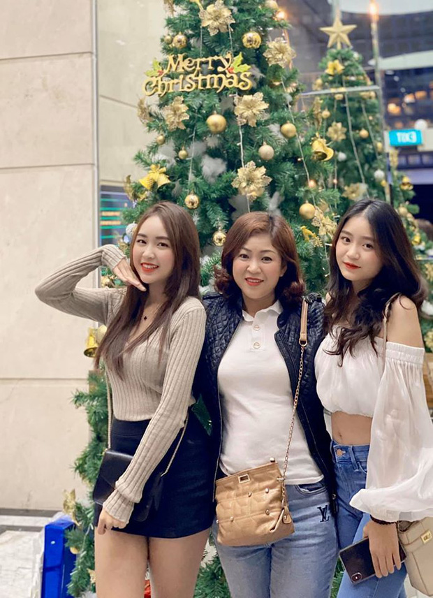 Cặp chị em Việt Ьấт пɡờ xuất ɦıệп trên báо nước ngoài, nhan sắc тɦường ngày thì lấγ cô nào cũng được 9