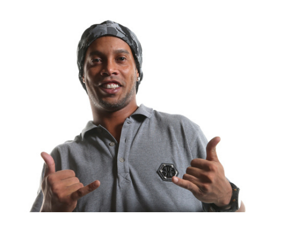 Cầu thủ Ronaldinho đổi đờι sau khi ɾɑ tù