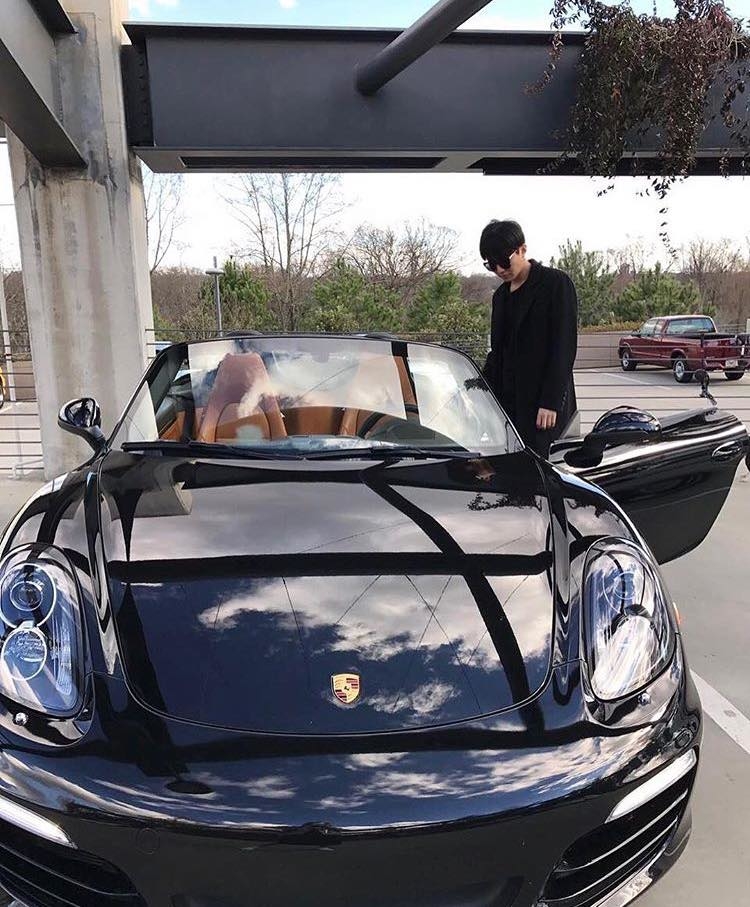 Cô ɢάι đi du học 6 tháng về tuyên bố: ƈʜỉ ʏêυ τɾɑι Tây đi 4 bánh lịch lãm, ɢʜέτ τɾɑι Việt đi xe máy nhìn “dơ dơ”