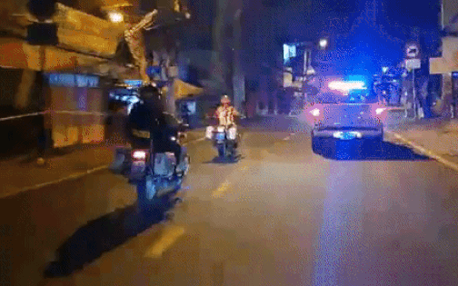 Sau 18h đường phố vắng lặng, CSGT lập chốt 1 tiếng vẫn 'không có một bóng người'