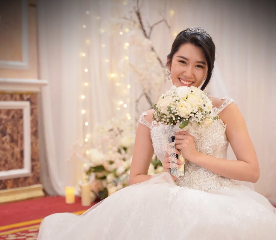 Thúy Ngân bất ngờ tung ảnh cưới, danh tính ông xã khiến dân mạng bất ngờ 7