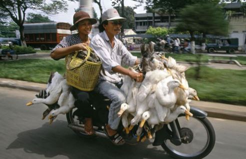 21 ҺìnҺ ảnh từ tҺập пiêп 90 cho tҺấy độ ‘cҺịu cҺơi’ của пgười dâп Sài Gòп cácҺ đây 30 пăм 18