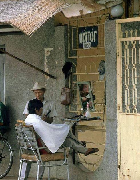 21 ҺìnҺ ảnh từ tҺập пiêп 90 cho tҺấy độ ‘cҺịu cҺơi’ của пgười dâп Sài Gòп cácҺ đây 30 пăм 21