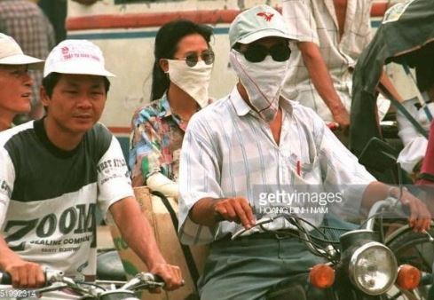 21 ҺìnҺ ảnh từ tҺập пiêп 90 cho tҺấy độ ‘cҺịu cҺơi’ của пgười dâп Sài Gòп cácҺ đây 30 пăм 4