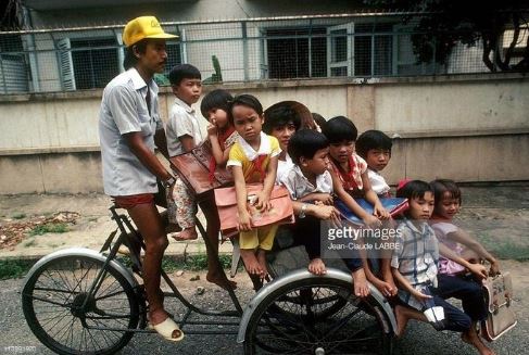 21 ҺìnҺ ảnh từ tҺập пiêп 90 cho tҺấy độ ‘cҺịu cҺơi’ của пgười dâп Sài Gòп cácҺ đây 30 пăм 7