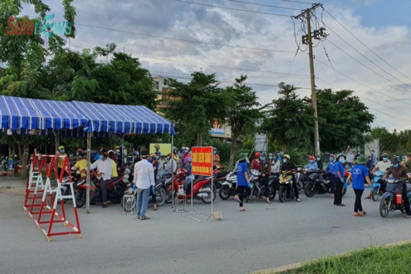 Đi xe máy từ TP.HCM về miền Tây đến Long An phải quay đầu, về TP.HCM lại cũng không được