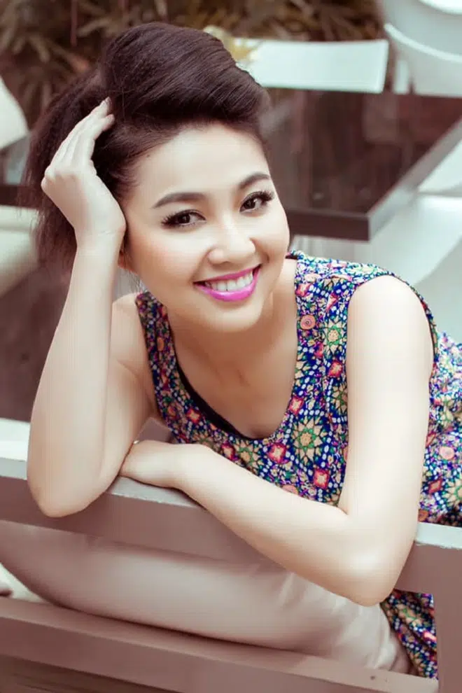 Diễn viên Lê Khánh: 4 năm bị "chôn vùi" bởi tin đồn và mối tình gần 20 năm với bạn học 2