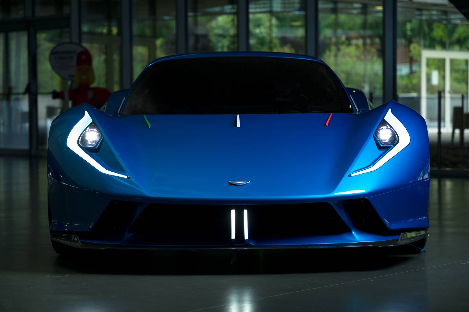 Estrema Fulminea – siêu xe điện chạy siêu pin hybrid 5