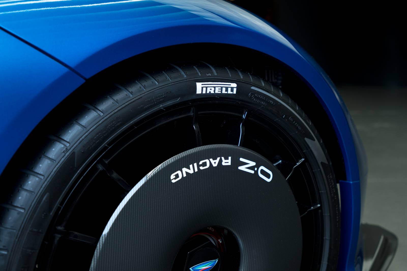 Estrema Fulminea – siêu xe điện chạy siêu pin hybrid 7