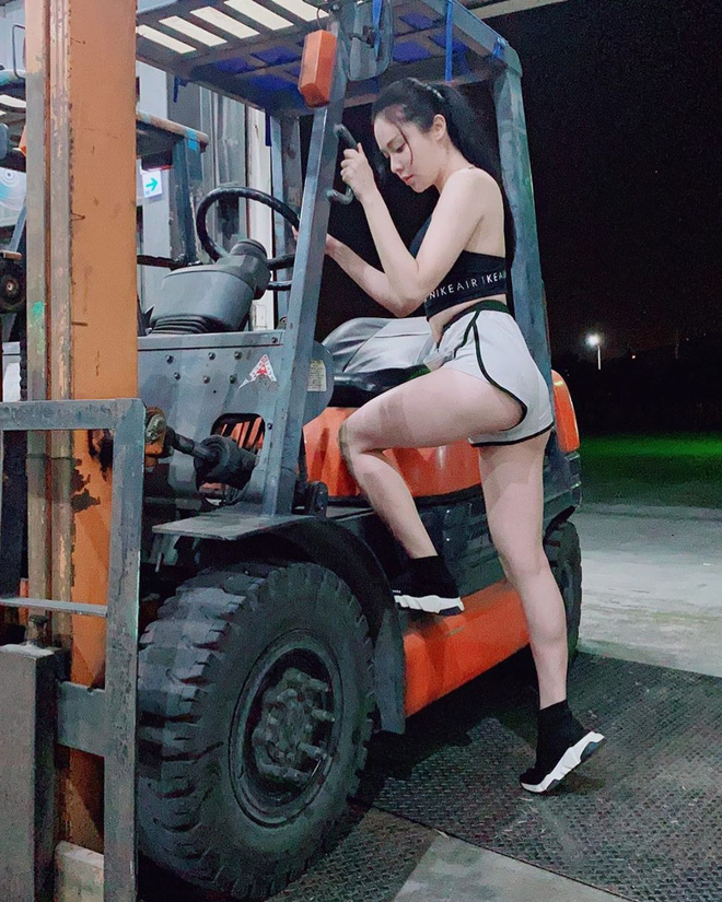 Gái xinh làm nghề bốc vác, tài xế xe tải sở hữu body quyến rủ vạn người 3