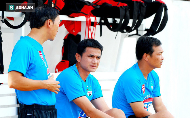 HAGL thua tơi tả trong trận đấu đầu tay của HLV Kiatisuk