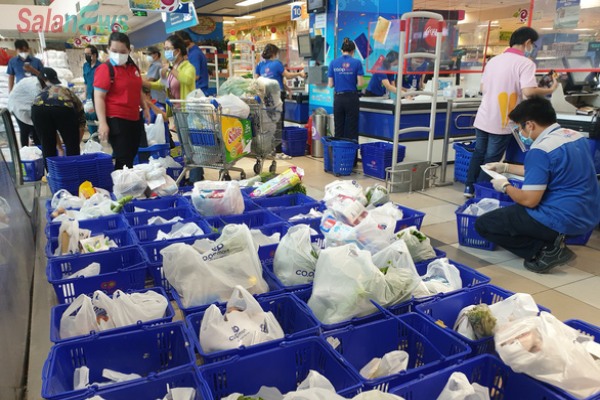 Hàng đặt đang tăng liên tục, có người đặt chục món, nhận được... vài bó rau