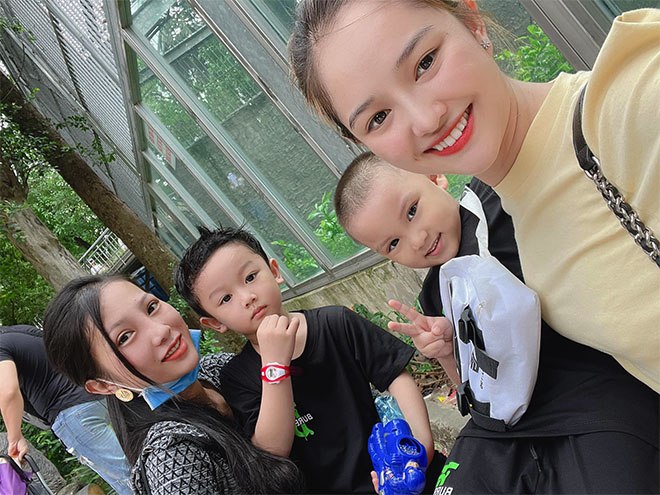 Chàng trai sinh năm 1991 hạnh phúc được 2 vợ hoà thuận, giữ gìn truyền thống ông và cha 5