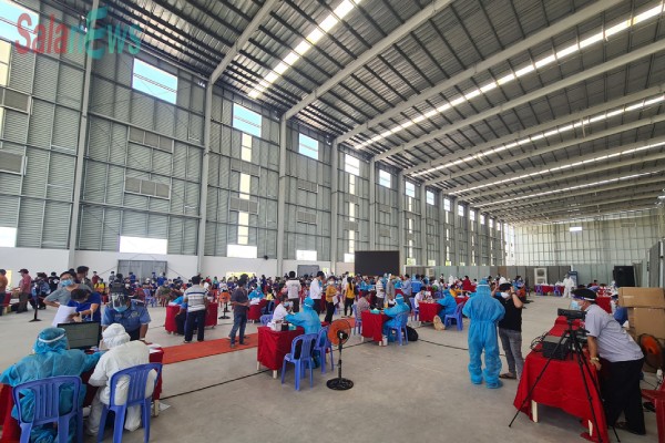 Nhiều khu công nghiệp tại Bình Dương tiêm xong vẫn thiếu vắc xin