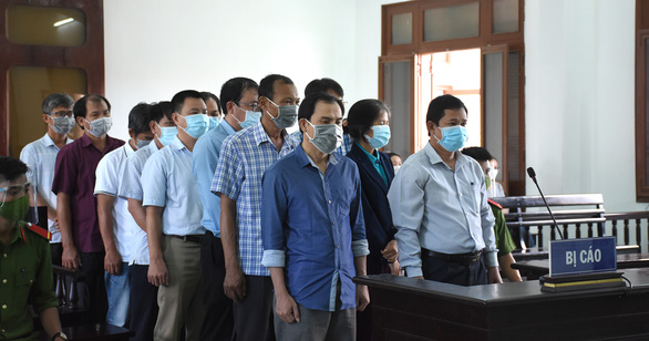 Cựu phó giám đốc Sở Nội vụ bị tuyên án 2 năm tù vụ lộ đề thi công chức - Ảnh 3. Cựu phó giám đốc Sở Nội vụ bị tuyên án 2 năm tù vụ lộ đề thi công chức - Ảnh 3.