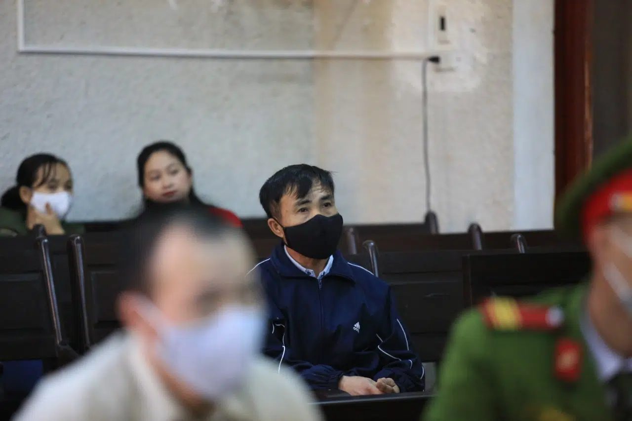 Mẹ nữ sinh giao gà ở Điện Biên bật khóc kêu oan tại phiên tòa xử tội buôn bán ma túy 3