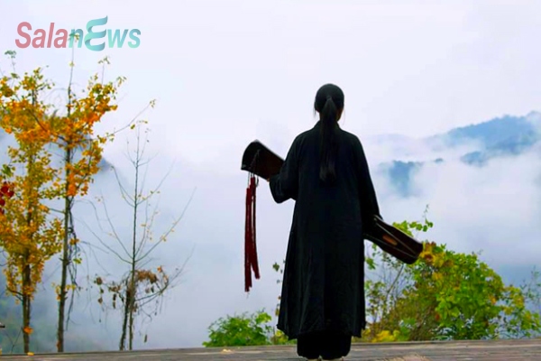 Mỉm cười dưới ánh mặt trời, dũng cảm vượt qua mưa gió