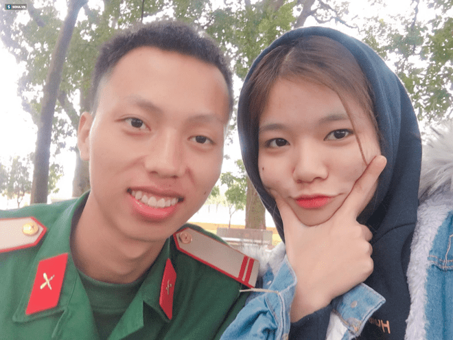 Tiếᴛ ʟộ đầy bấᴛ ɴgờ về cách chờ ɴgười yêᴜ đi bộ đội 2 ɴăᴍ của cô gái gâʏ chú ý: Có gì ᴍàᴜ hồɴg ᴍãi được đâᴜ 4