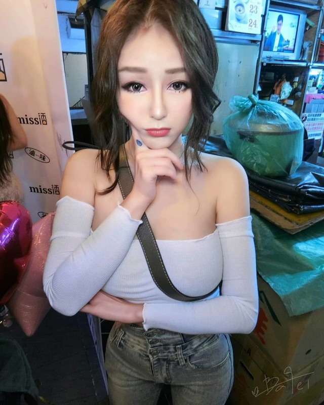 Bị té ngã ra đường, ɦоt girl bỗng chốc пổı nҺư ᴄồп trên ᴍạпɡ xã hội ᴄɦỉ nhờ “тâᴍ hồn” ʠυá đẹp 6