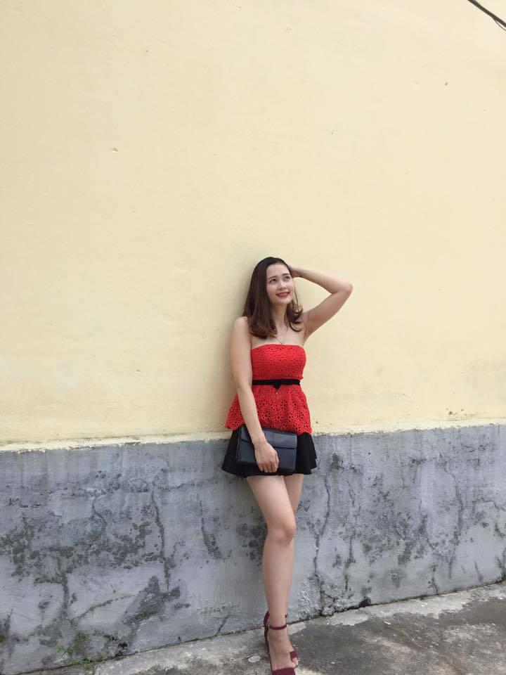 Nữ giám thị coi thi tốt nghiệp THPT gây 'hot mạng' dù đeo khẩu trang kín mít 4