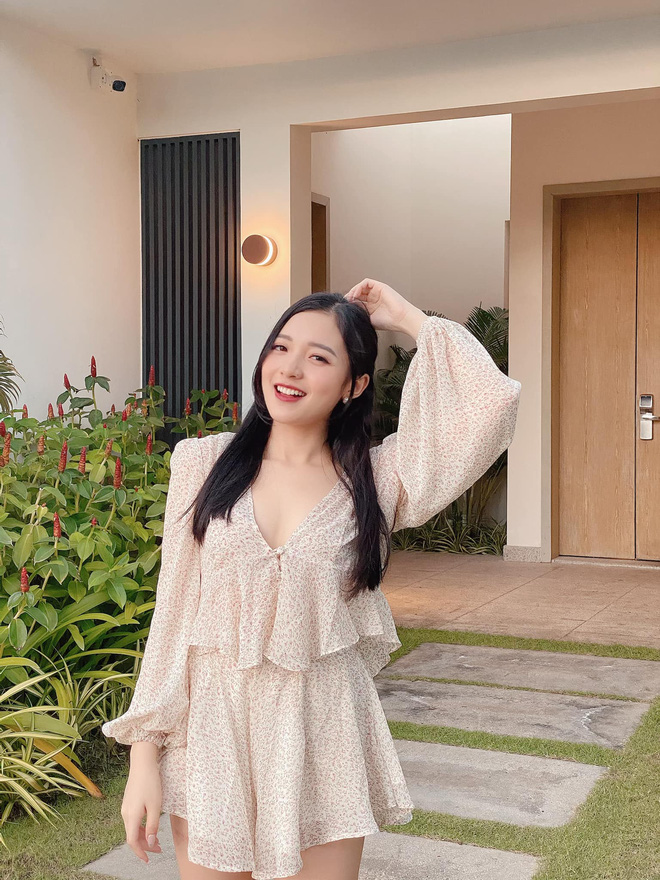 Nữ MC hot nhất Liên Quân bị đồn lương trăm triệu một tháng, ngay lập tức dùng “văn mẫu” để phản bác 2