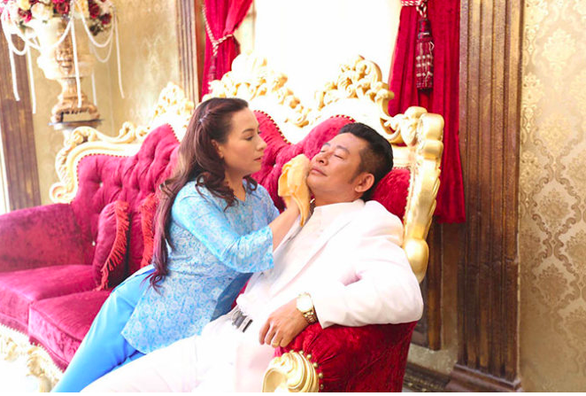 Phi Nhung vẫn đang điều trị COVID-19 ở Bệnh viện Chợ Rẫy, tin đồn không đúng sự thật - Ảnh 3. Phi Nhung vẫn đang điều trị COVID-19 ở Bệnh viện Chợ Rẫy, tin đồn không đúng sự thật - Ảnh 3.