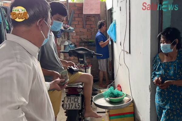 Phó GĐ Điền quân Khương Dừa và bố vợ miễn toàn bộ tiền trọ cho khách, còn cho thêm tiền