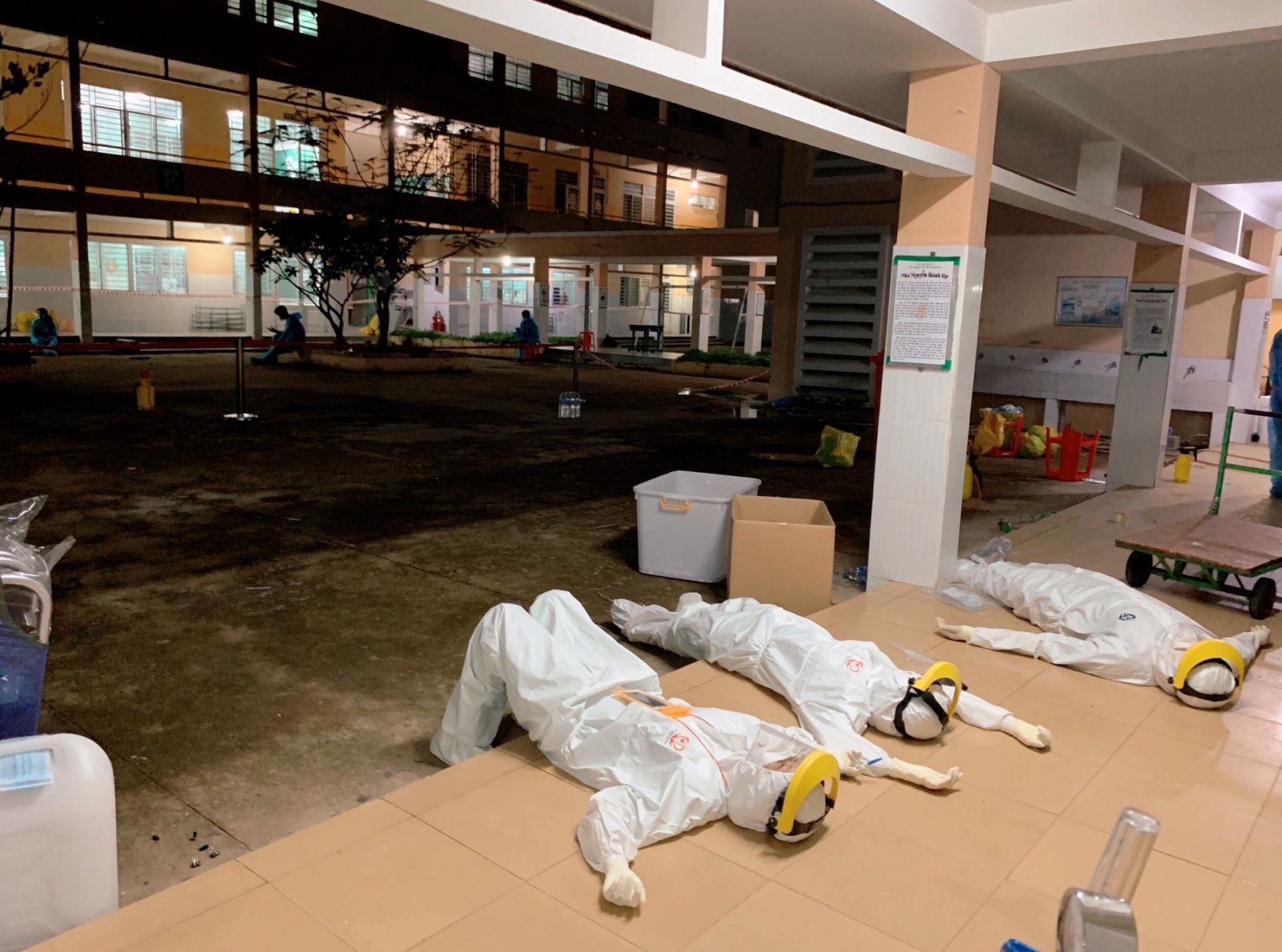 tình nguyện viên chống covid ảnh 2 tinh nguyen vien chong covid anh 2