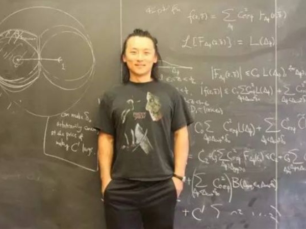 Thiên tài khiến Harvard phá vỡ thông lệ 300 năm: 12 tuổi được nhận vào đại học, 31 tuổi là giáo sư