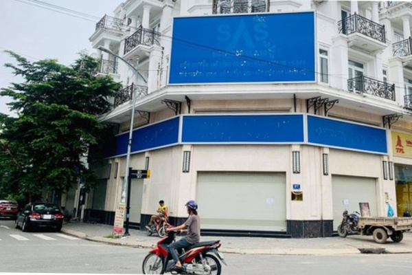 Trung tâm ngoại ngữ thu học phí của cả ngàn học viên rồi... đóng cửa - Ảnh 1.