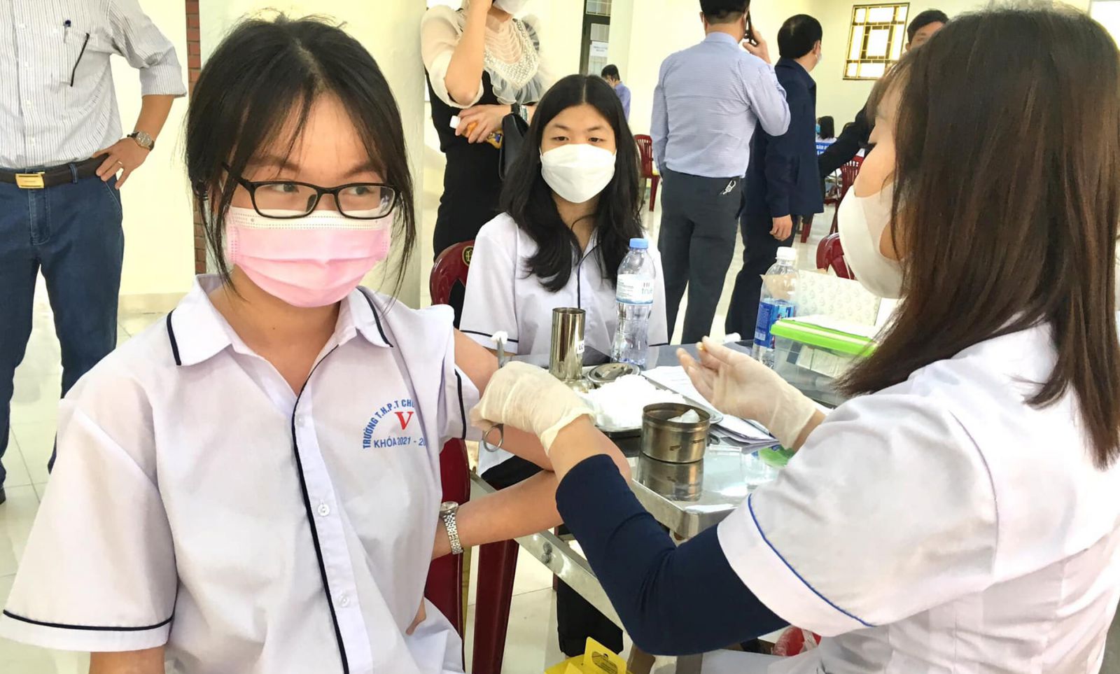 86 học sinh Thanh Hóa phản ứng sau tiêm vắc xin nhập viện theo dõi