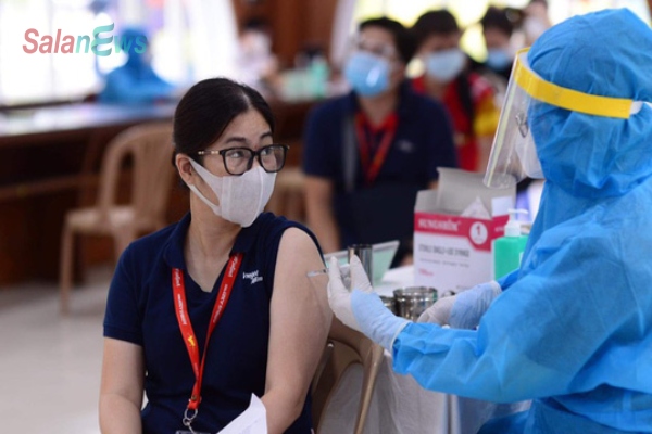 Tính phương án 'mở cửa' cho người dân đã tiêm vắc xin