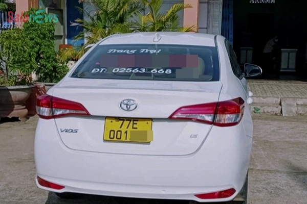 Trốn trong cốp ôtô để 'né' chốt kiểm dịch