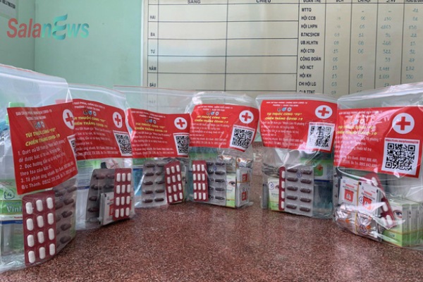 'Túi thuốc an sinh' cho F0 điều trị tại nhà do phường cấp phát