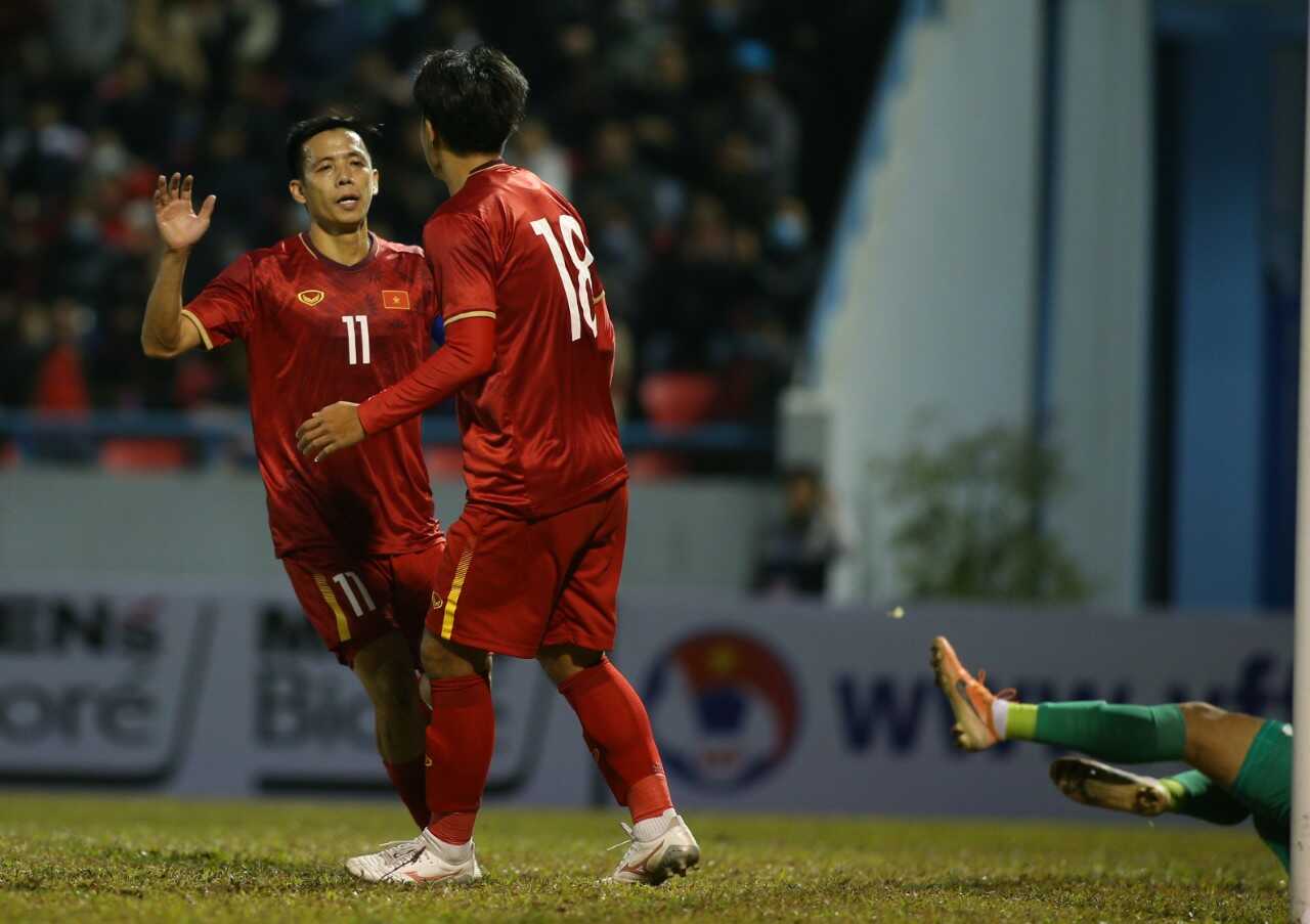 Văn Quyết, Xuân Trường ghi bàn, tuyển Việt Nam nhọc nhằn ngược dòng trước đàn em U22 Việt Nam 3