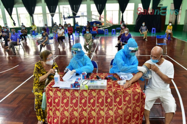 Vì sao quận 11 tiêm vắc xin COVID-19 nhanh nhất TP.HCM?