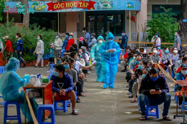 Vì sao số ca mắc Covid-19 tại một số tỉnh thành phía Nam tăng nhanh?