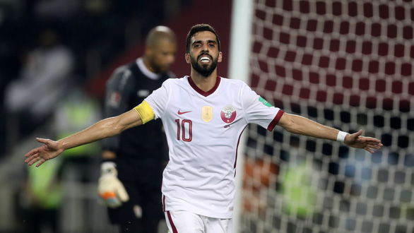 Vì sao Việt Nam thêm cơ hội ở vòng loại World Cup nhờ thắng lợi của Qatar? - Ảnh 1. Vì sao Việt Nam thêm cơ hội ở vòng loại World Cup nhờ thắng lợi của Qatar? - Ảnh 1.