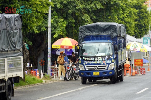 Vũng Tàu không cho đi làm bằng xe 2 bánh hay đi bộ, shipper phải có giấy xét nghiệm